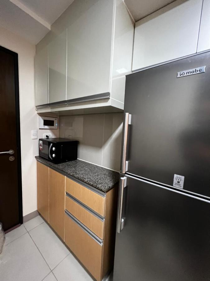 1 Bedroom Uptown Bgc Across Uptown Mall 마닐라 외부 사진
