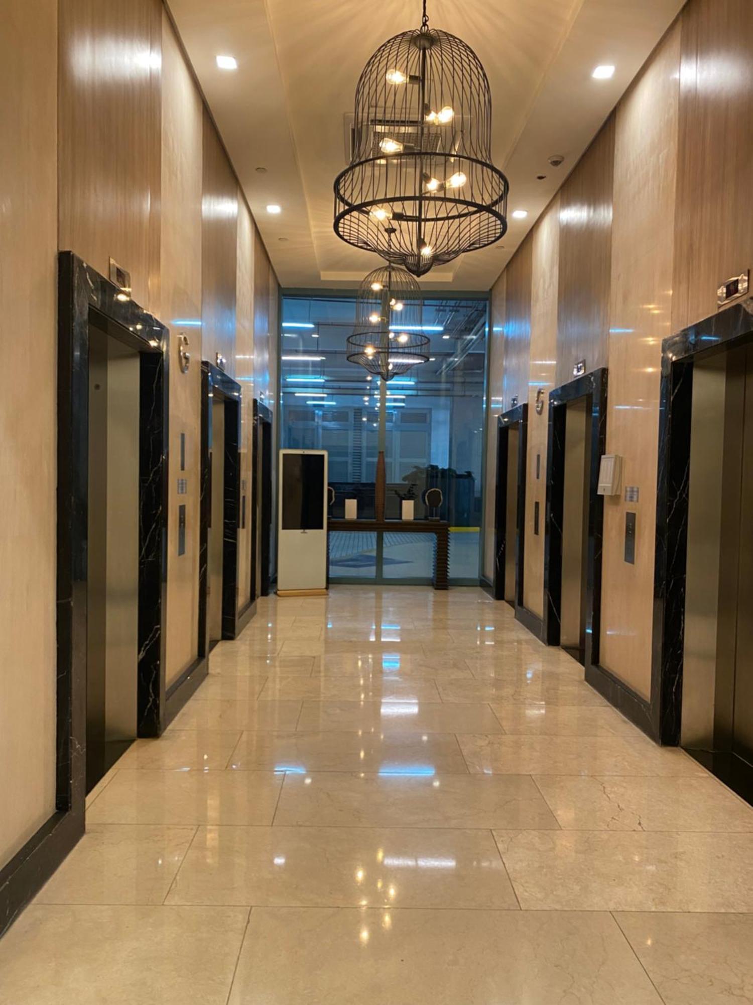 1 Bedroom Uptown Bgc Across Uptown Mall 마닐라 외부 사진